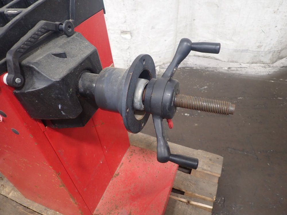 Snap-on Wheel Balancer