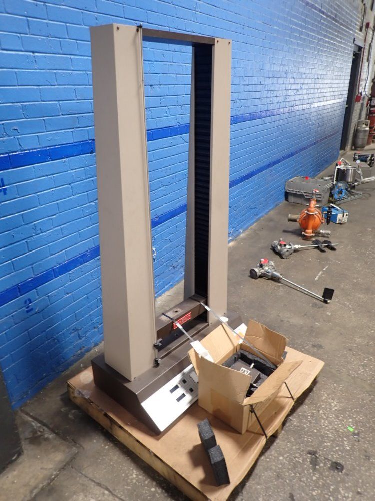 Tinus Olsen Tensile Tester