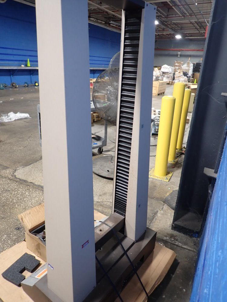 Tinus Olsen Tensile Tester