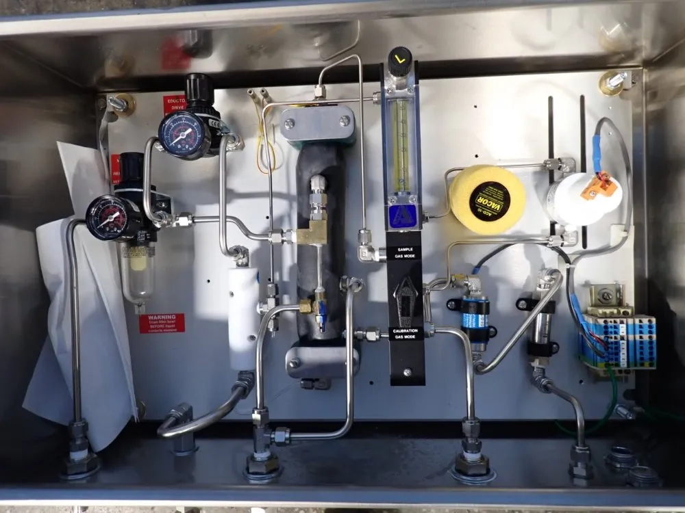 Neutronics/ntron Gas Analyzer