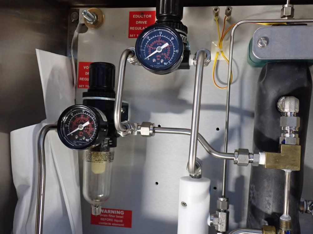 Neutronics/ntron Gas Analyzer