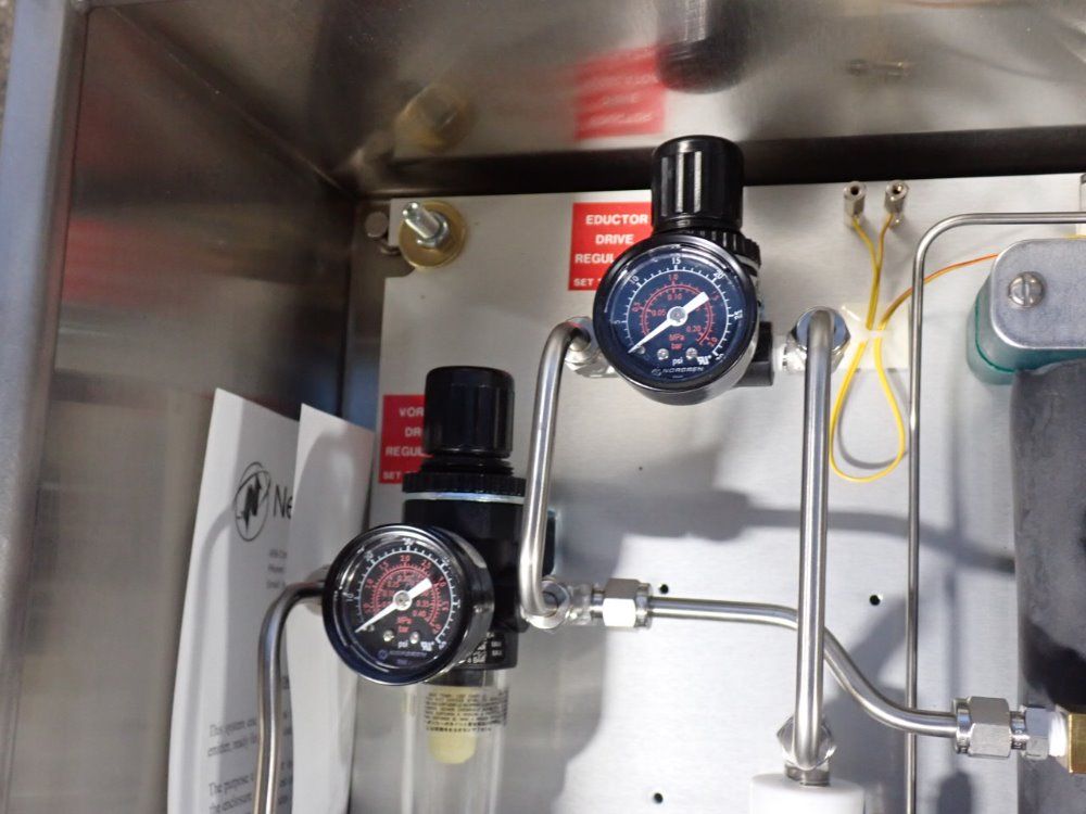 Neutronics/ntron Gas Analyzer