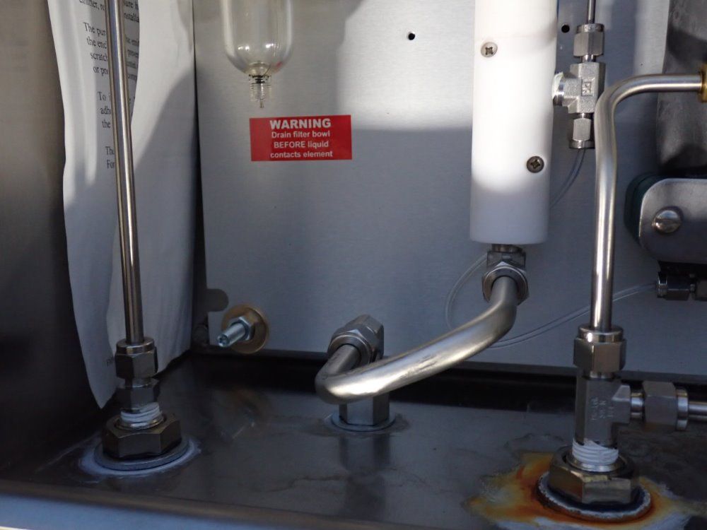 Neutronics/ntron Gas Analyzer