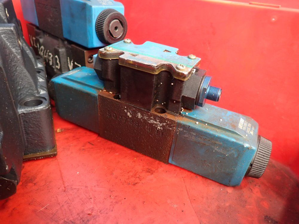 Eaton/vickers Valves