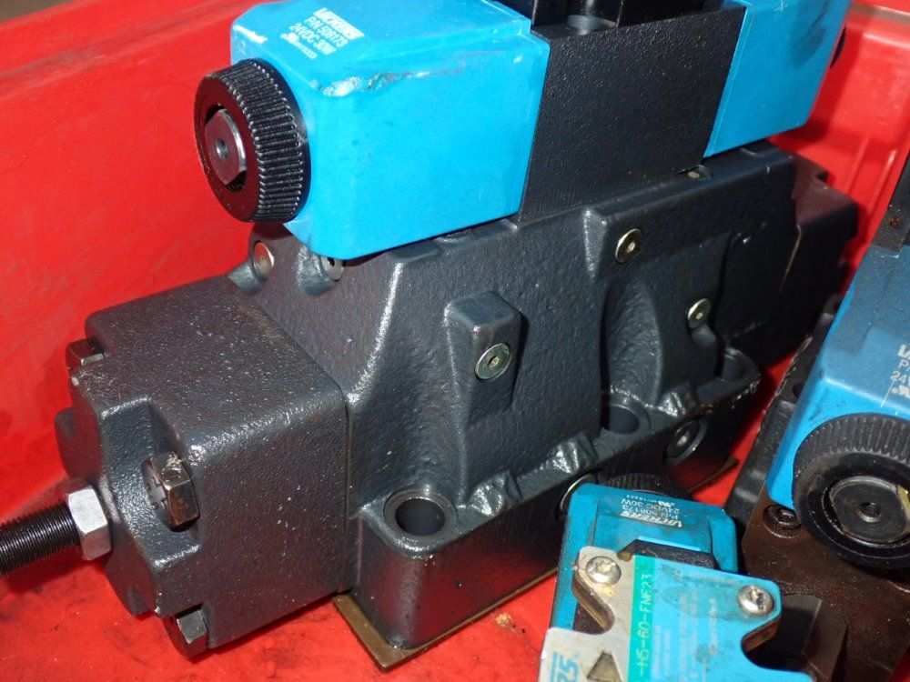 Eaton/vickers Valves