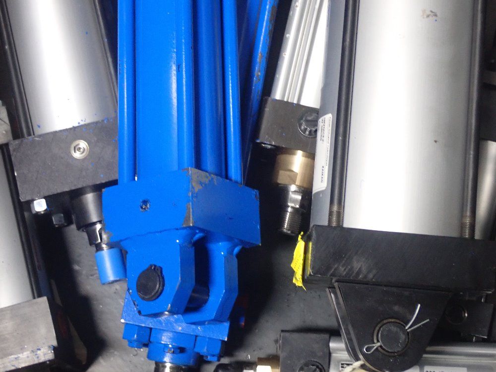 Trd/vickers Cylinder Valves