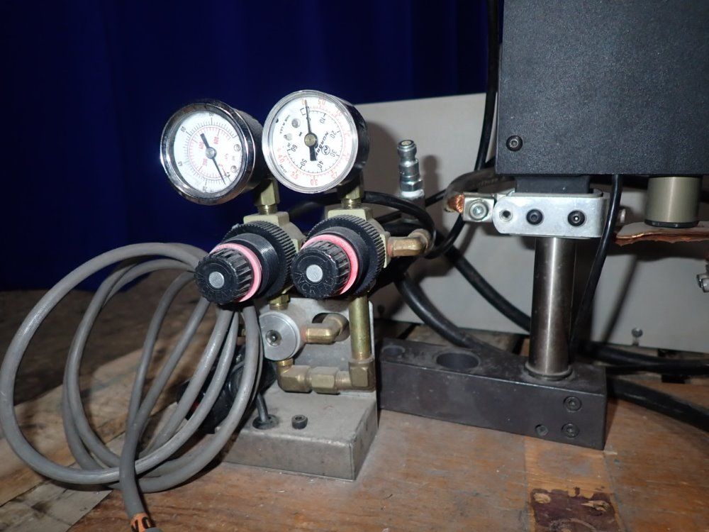 Unitek Equipment Ultrasonic Spot Welder