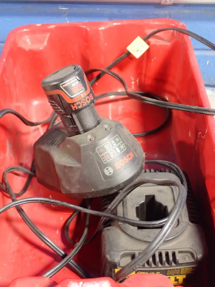 Bosch/dewalt Battery/battery Charger