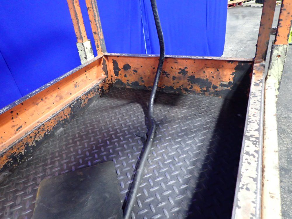 Jlg 750 Lbs Cm-2033 Scissor Lift - Cm-2033