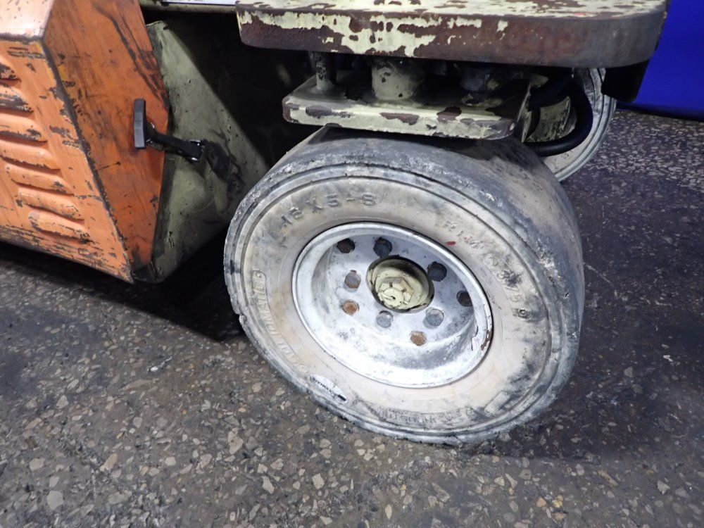 Jlg 750 Lbs Cm-2033 Scissor Lift - Cm-2033