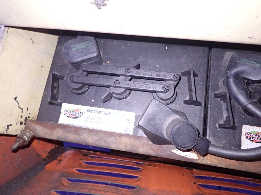 Jlg 750 Lbs Cm-2033 Scissor Lift - Cm-2033