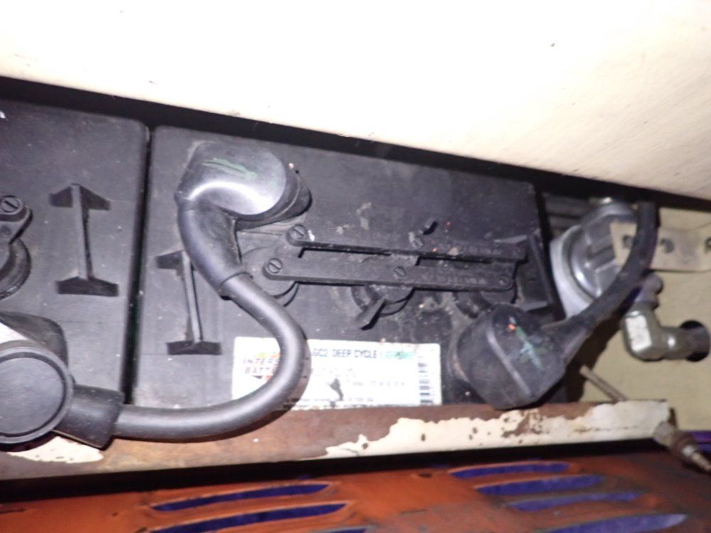 Jlg 750 Lbs Cm-2033 Scissor Lift - Cm-2033