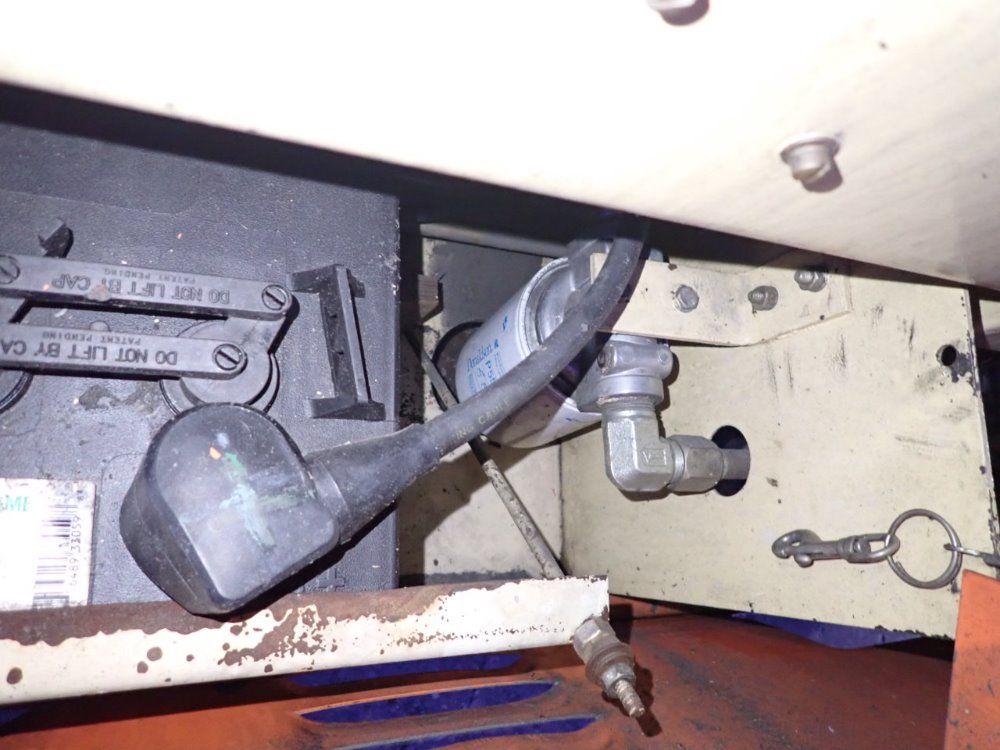 Jlg 750 Lbs Cm-2033 Scissor Lift - Cm-2033