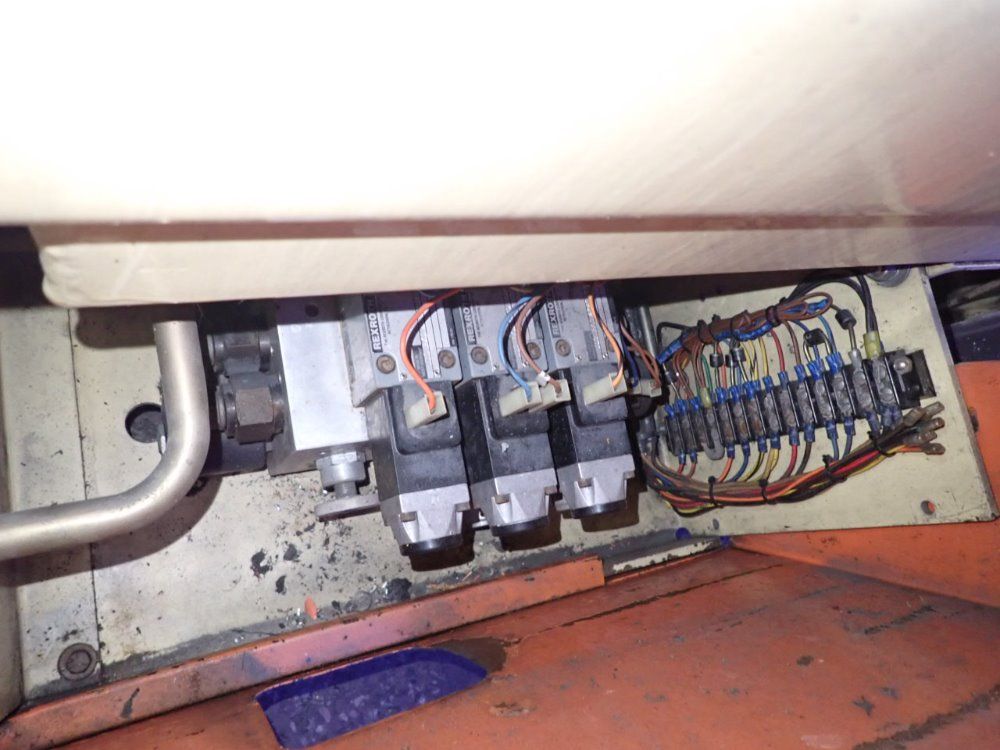 Jlg 750 Lbs Cm-2033 Scissor Lift - Cm-2033