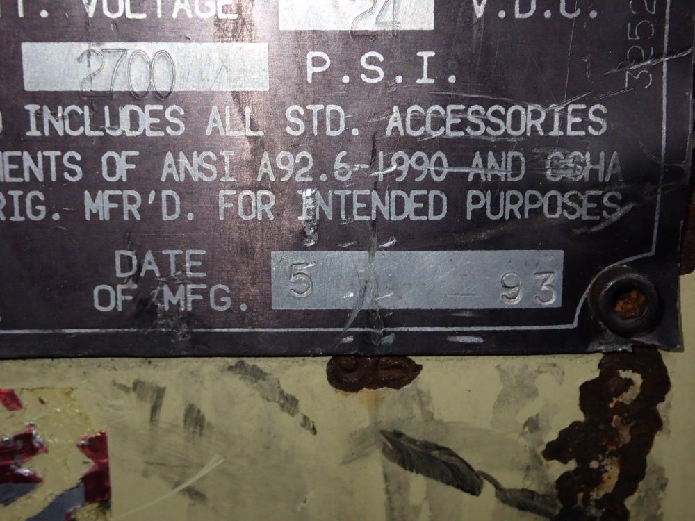 Jlg 750 Lbs Cm-2033 Scissor Lift - Cm-2033