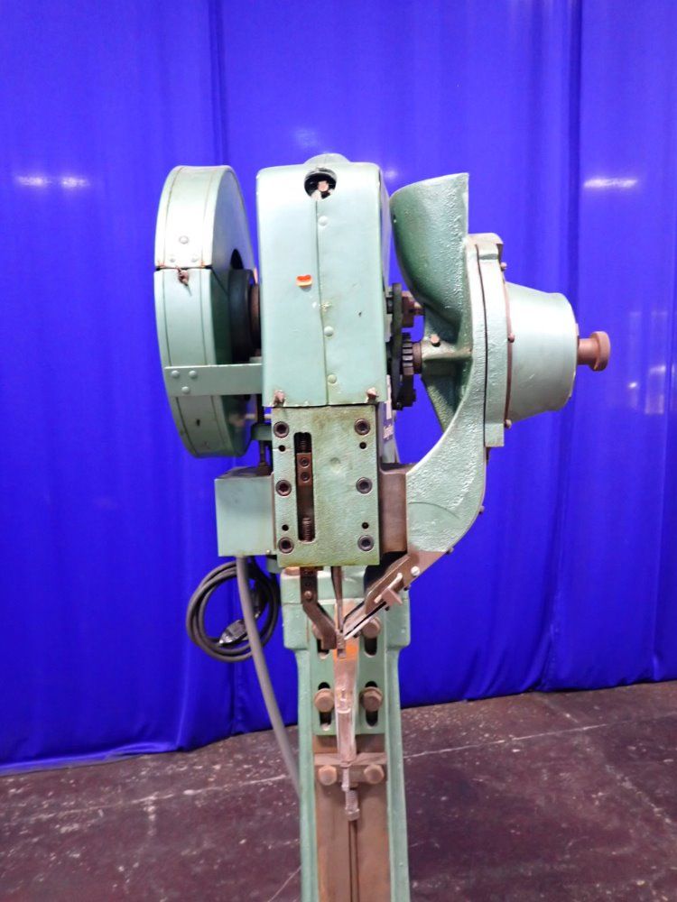 Chicago Rivet Riveting Machine