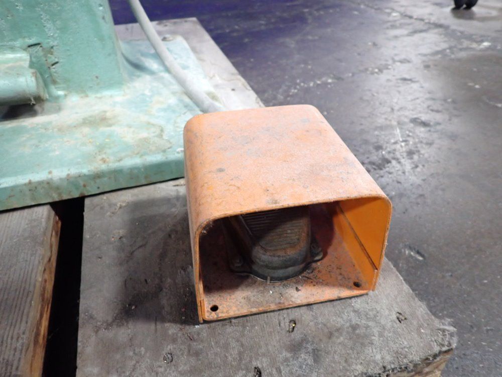 Chicago Rivet Riveting Machine