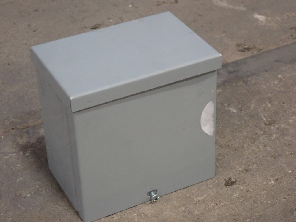 Cooper B-line 6x6x4 Screw Cover Junction Box - 664rtsc Nk