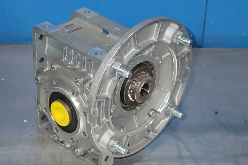 Bonfiglioli Gear Motor - W63u10p80b5b8