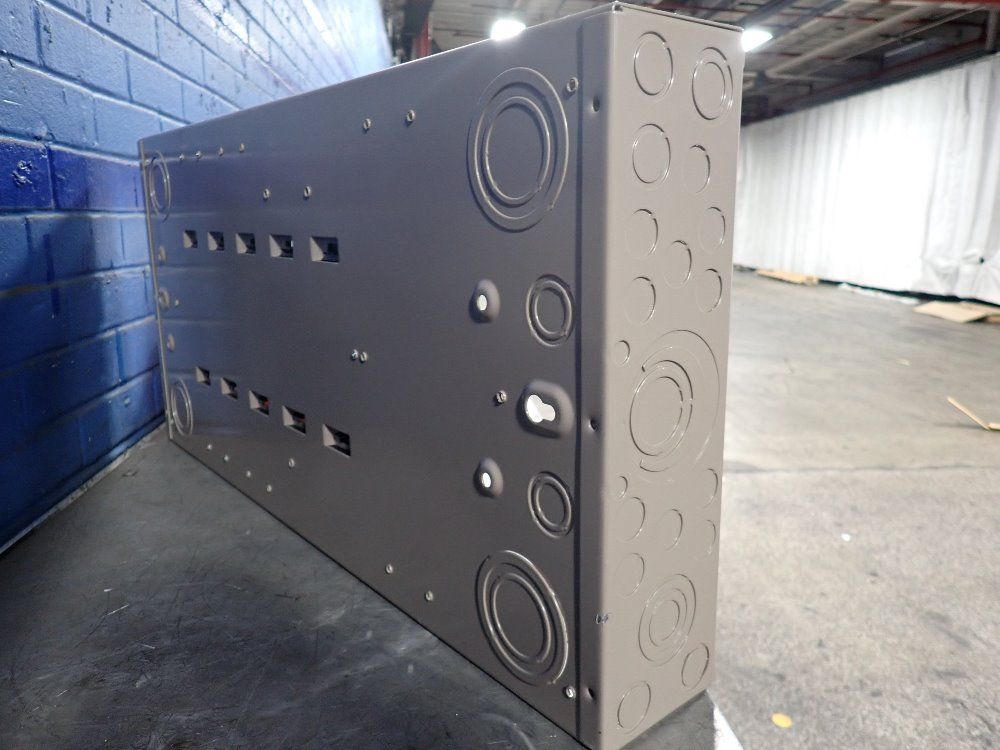 Eaton 225a Electrical Panel - Chp32l225x5