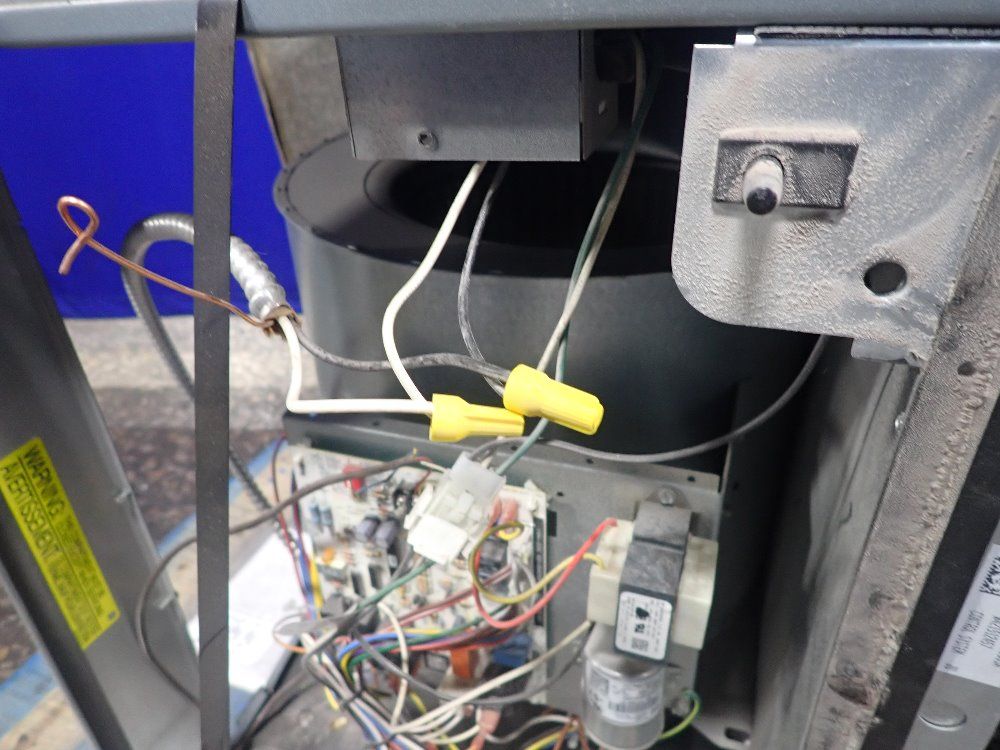 Thermal Zone/ United Refrigeration Distributors In 125000 Btu Gas Heater - Tz80mss125d50sa