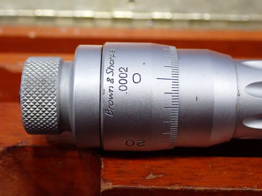 Brown & Sharpe 1.0-1.2", .0002" Inc Inside Diameter Micrometer - 599-281-12