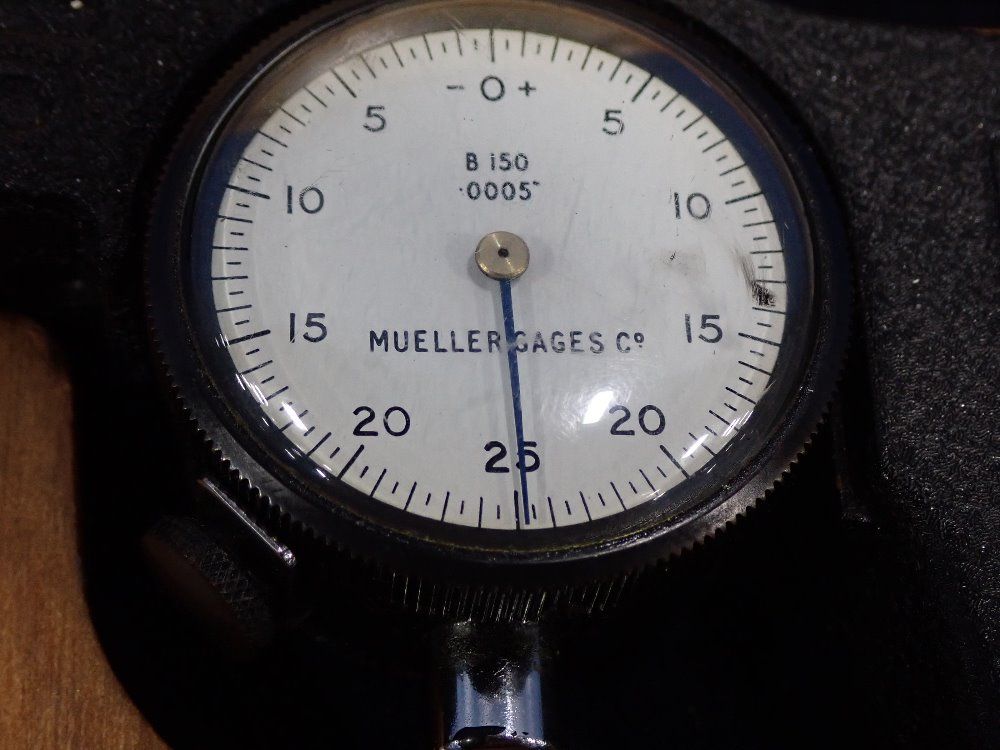 Mueller Gage Co .0005" Dial Groove Caliper - 1900 Series