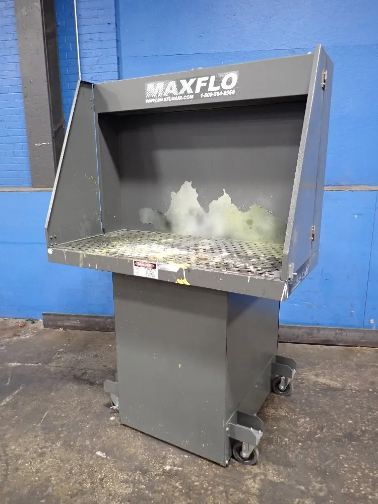 Diversified 46" X 22" Paint/fume Booth - Maxflow Fb2x4