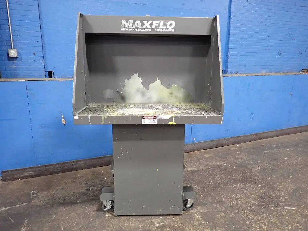 Diversified 46" X 22" Paint/fume Booth - Maxflow Fb2x4