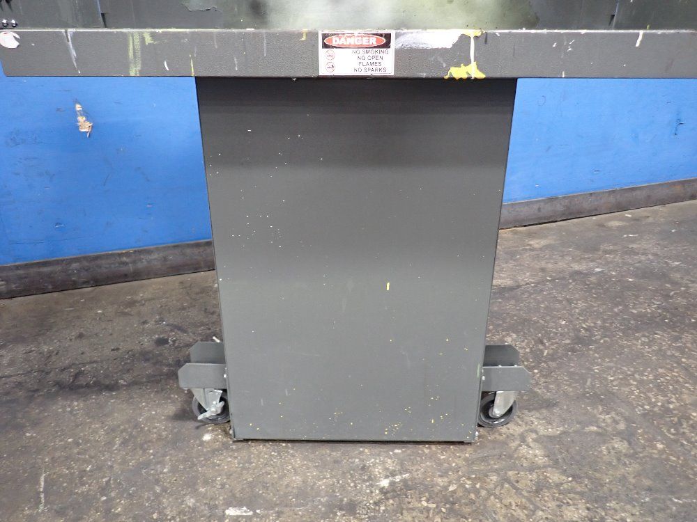 Diversified 46" X 22" Paint/fume Booth - Maxflow Fb2x4