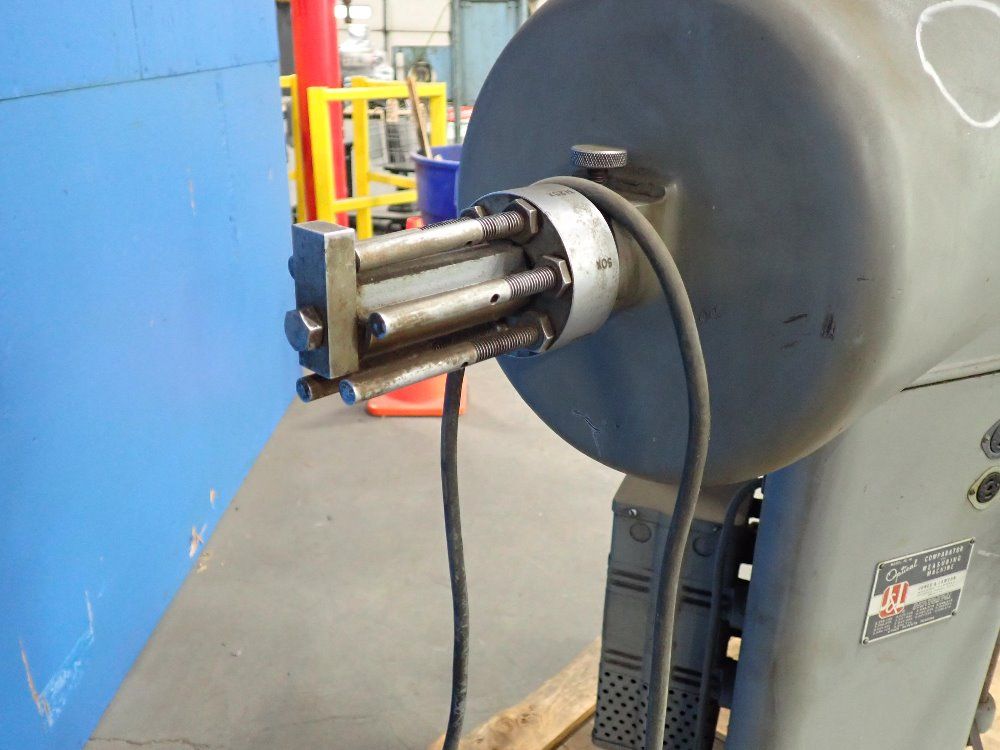 Jl Comparator  Measuring Machine