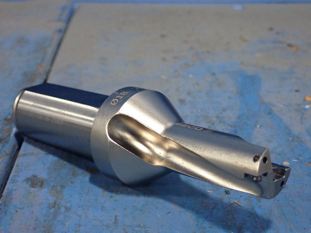 Seco Cutting Diameter: 0.728" Od Indexable Drill - Sd502-18-36-25r7