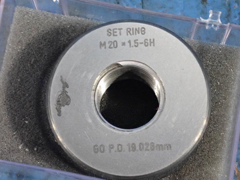 Biinternal Plug Gage Calibrator Set