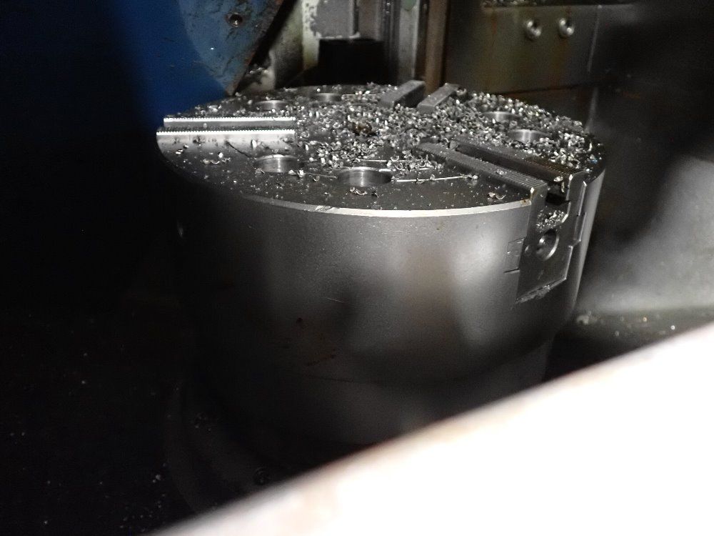 Daewoo Cnc Lathe W Conveyor - Puma V10