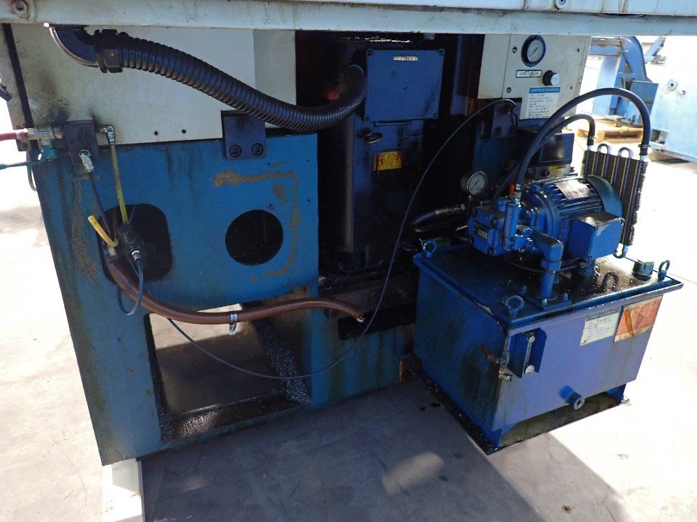 Daewoo Cnc Lathe W Conveyor - Puma V10