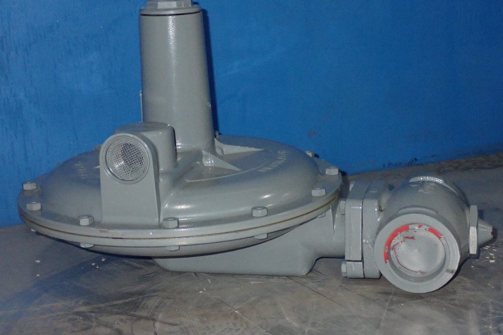 Sensus 3/4"-10" Service Regulator - 243-12