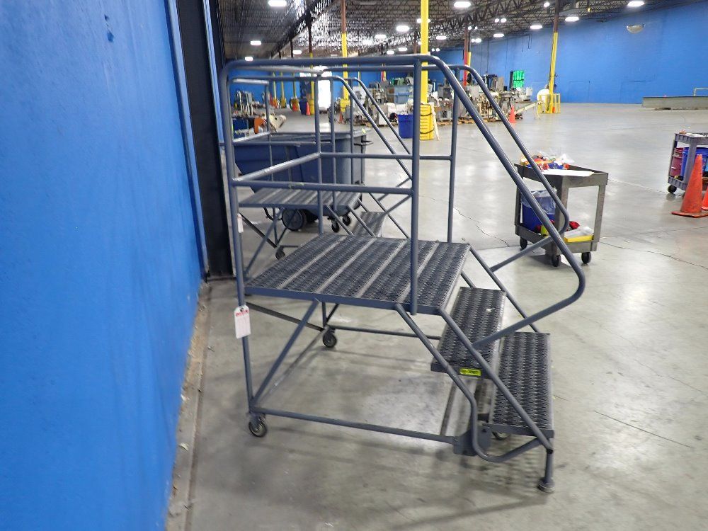 Tri Arc 800# Metal Stairs