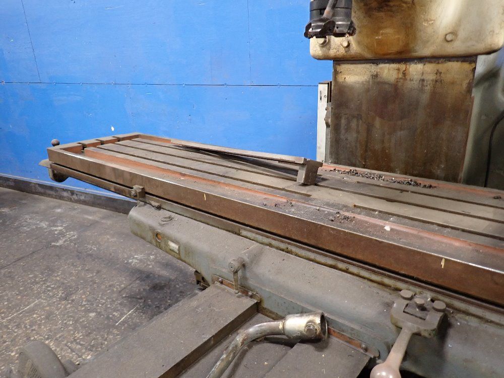 Kearneu  Trecker Vertical Mill