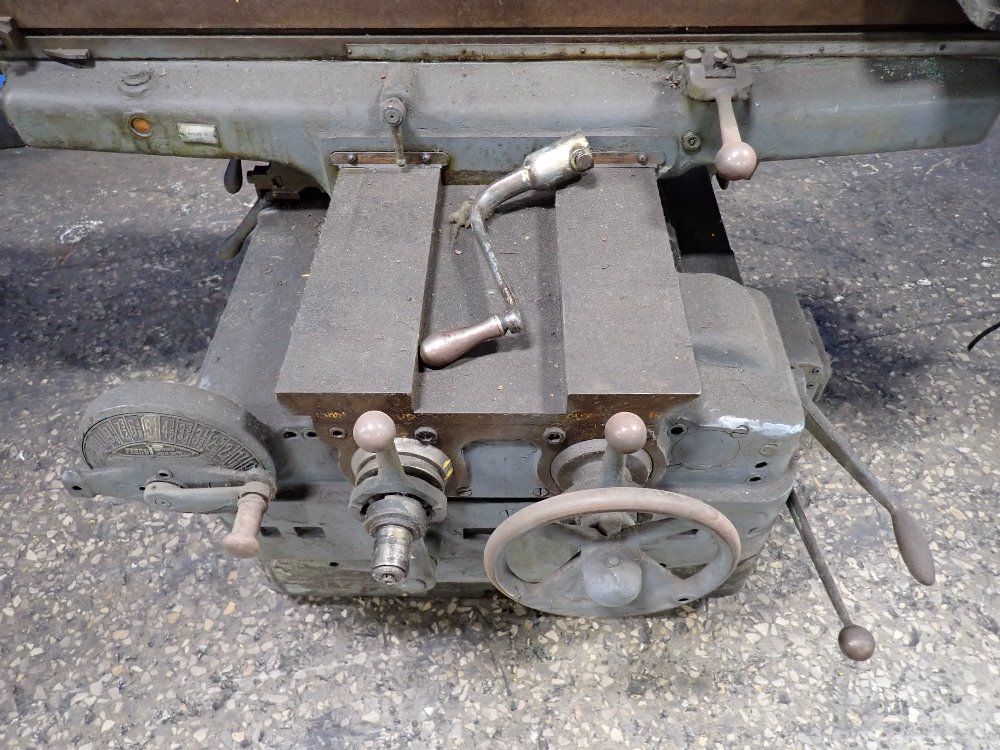 Kearneu  Trecker Vertical Mill