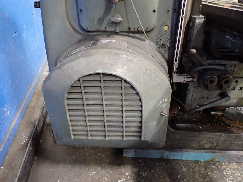 Kearneu  Trecker Vertical Mill