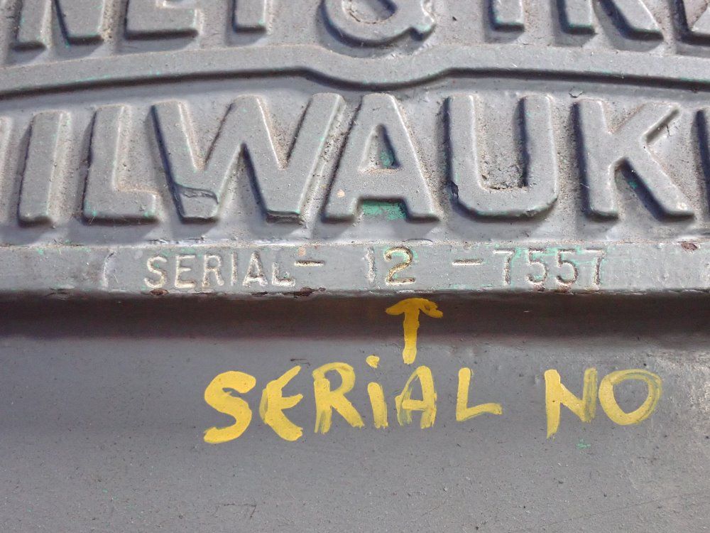 Kearneu  Trecker Vertical Mill