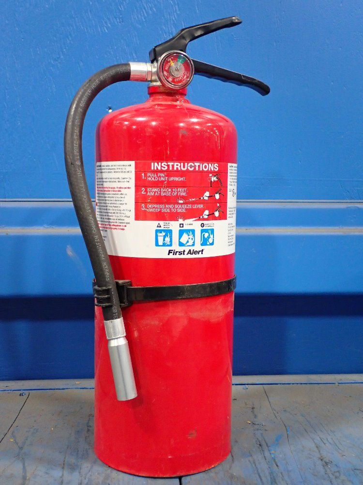 First Alert Dry Chemical Fire Extinguisher - Ex3622