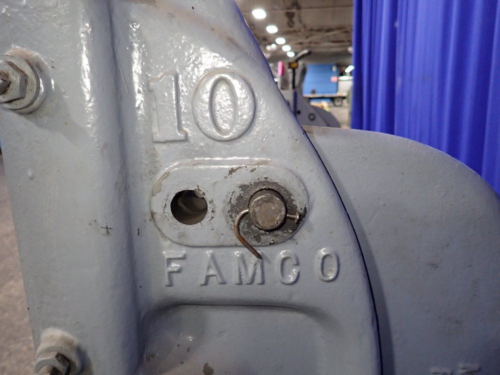 Famco 10" Kick Press