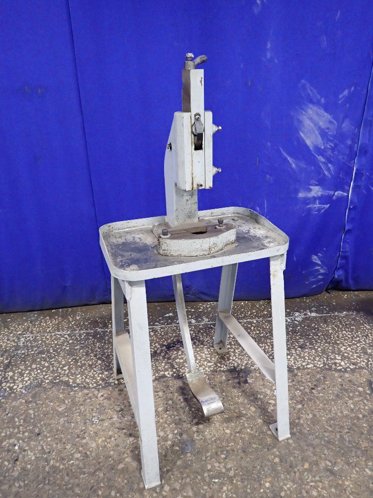 Famco Kick Press - 8