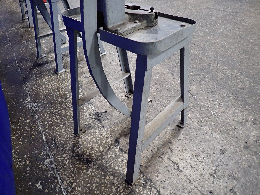 Famco Kick Press - 8