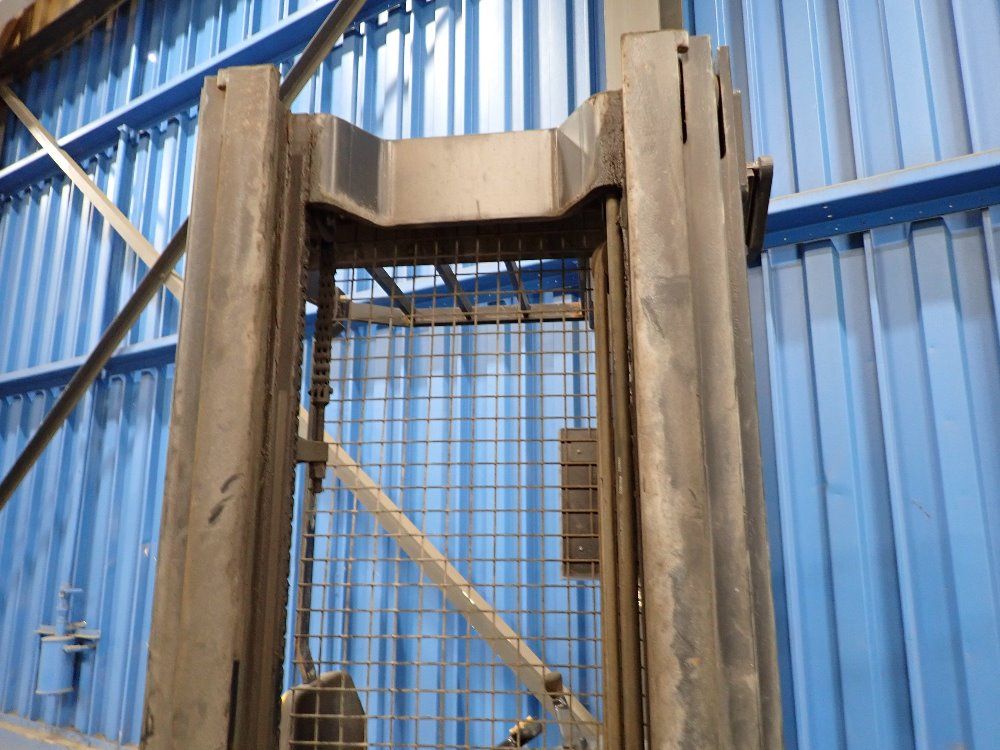 Yale 4000lbs Electric Lift - Nro4aenl36teo95