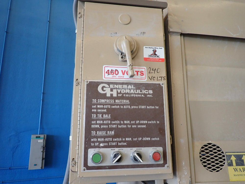 General Hydraulics 72"x30"x48" Vertical Baler - 314-72r-16