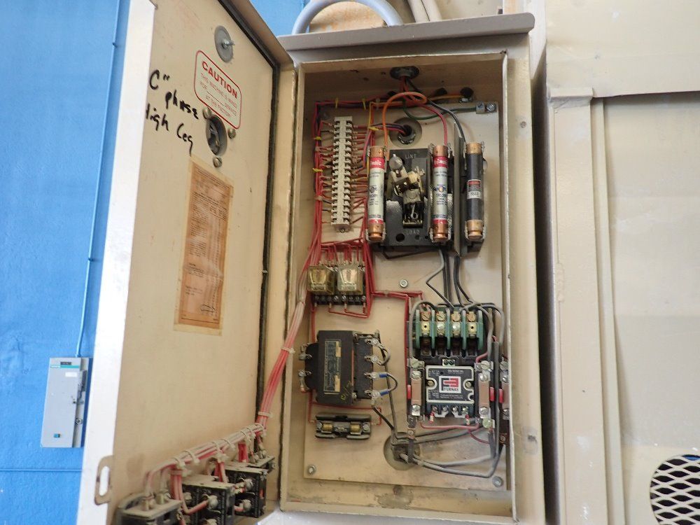 General Hydraulics 72"x30"x48" Vertical Baler - 314-72r-16