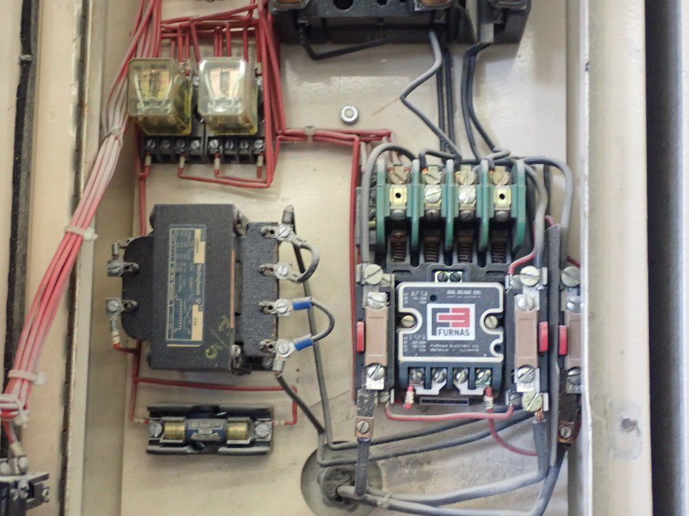 General Hydraulics 72"x30"x48" Vertical Baler - 314-72r-16