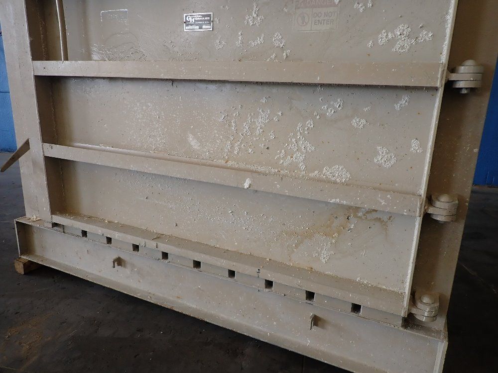 General Hydraulics 72"x30"x48" Vertical Baler - 314-72r-16